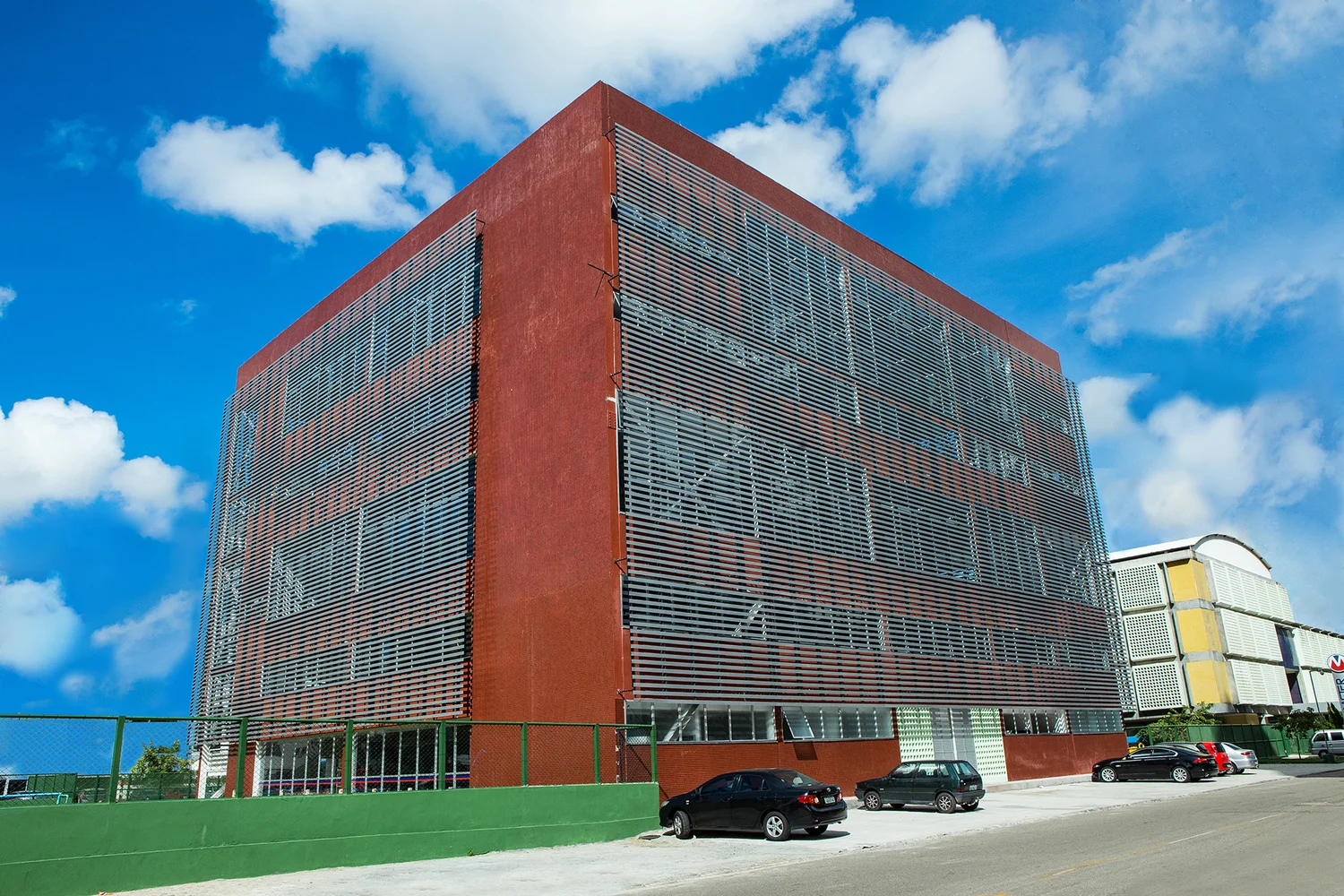 Brise metálico de aluminio